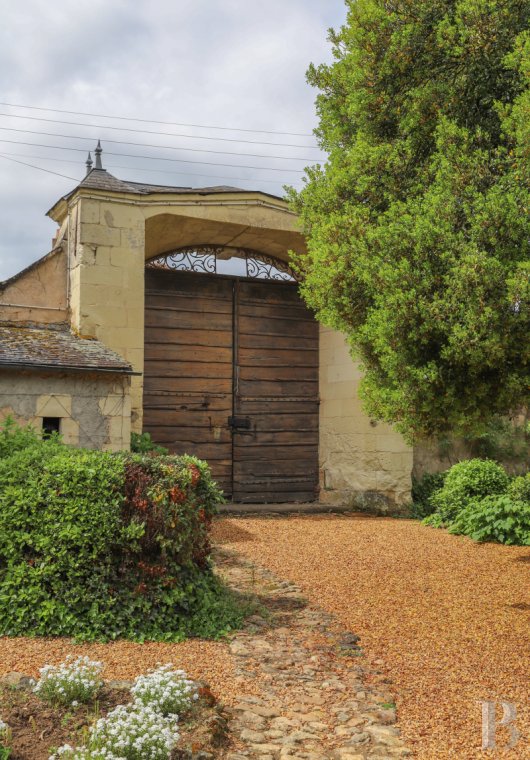 A 19th-century family home set in parkland in Saint-Jean-de-Thouars, Deux-Sèvres - photo  n°4
